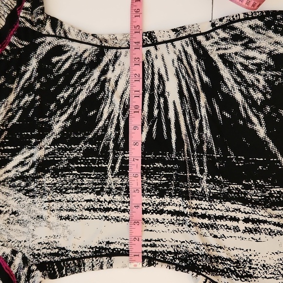 Bloomingdale's Chequer 3/4 Sleeve Black/White and Pink Detail Dress Size 4 - Picture 12 of 15